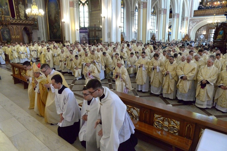 Eucharystię z biskupami celebrowali księża z całej diecezji