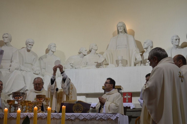 Liturgia Wielkiego Czwartku w parafii NSPJ w Nowym Targu