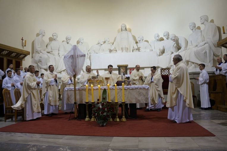 Liturgia Wielkiego Czwartku w parafii NSPJ w Nowym Targu