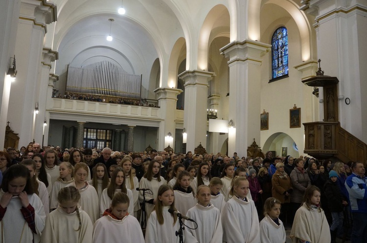 Liturgia Wielkiego Czwartku w parafii NSPJ w Nowym Targu