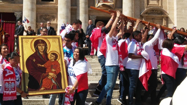 Przekazanie symboli ŚDM w Rzymie