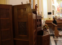 Noc konfesjonałów
