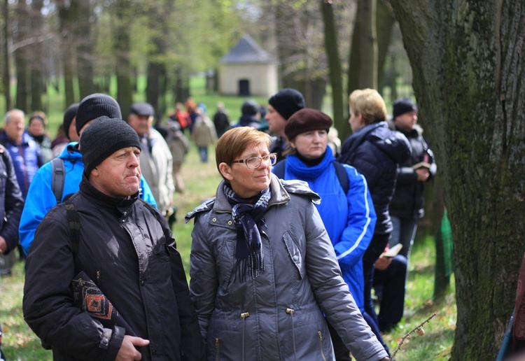 Droga Krzyżowa na kalwarii w Wielki Piątek