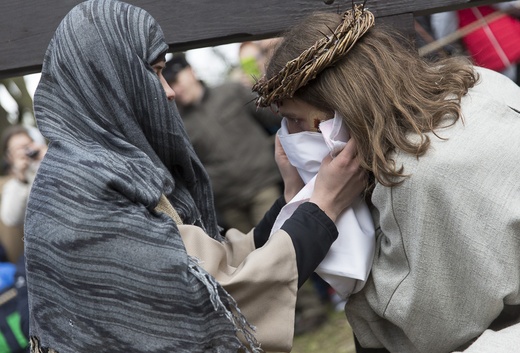 Wielkopiątkowe Misterium w Piekarach Śląskich