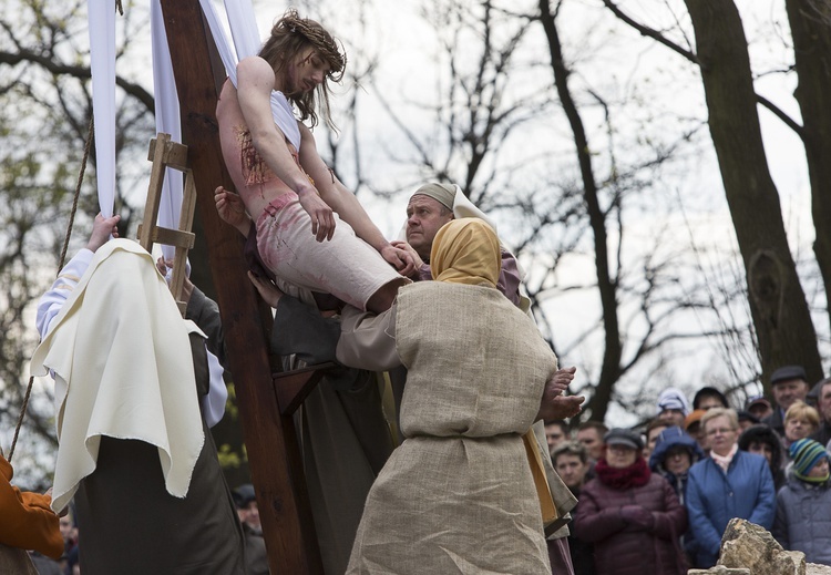 Wielkopiątkowe Misterium w Piekarach Śląskich