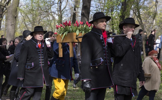 Wielkopiątkowe Misterium w Piekarach Śląskich