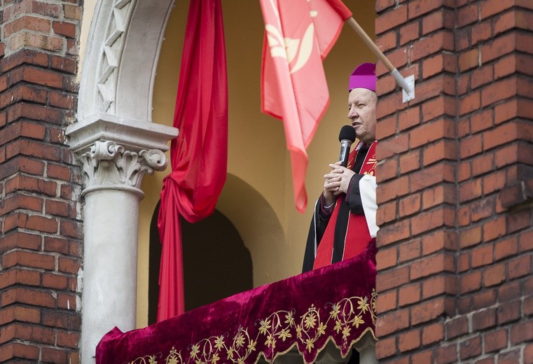 Wielkopiątkowe Misterium w Piekarach Śląskich