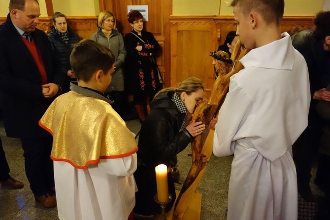 Liturgia Wielkiego Piątku w Poroninie 