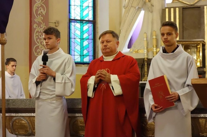 Liturgia Wielkiego Piątku w Poroninie 