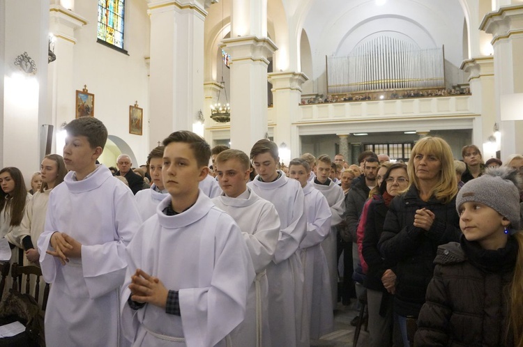 Liturgia Wielkiego Piątku w parafii NSPJ w Nowym Targu 