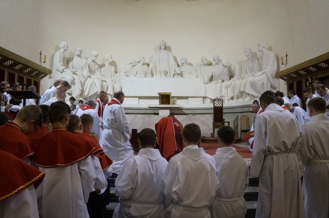 Liturgia Wielkiego Piątku w parafii NSPJ w Nowym Targu 