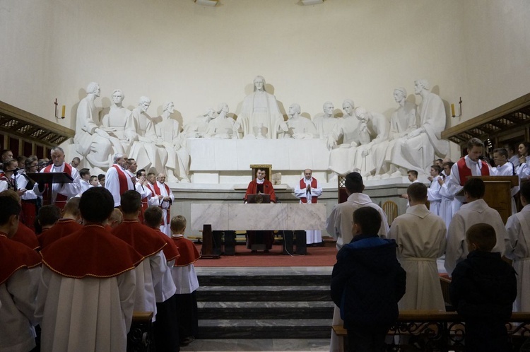 Liturgia Wielkiego Piątku w parafii NSPJ w Nowym Targu 