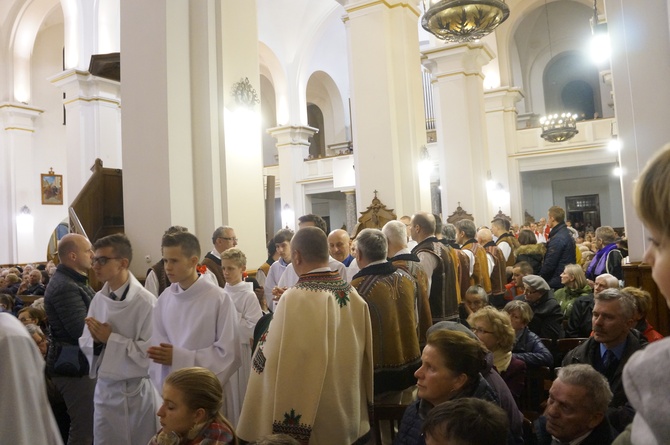 Liturgia Wielkiego Piątku w parafii NSPJ w Nowym Targu 