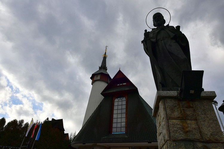 Groby Pańskie w zakopiańskich świątyniach 