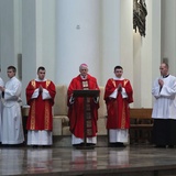 Liturgia Wielkiego Piątku w katowickiej katedrze