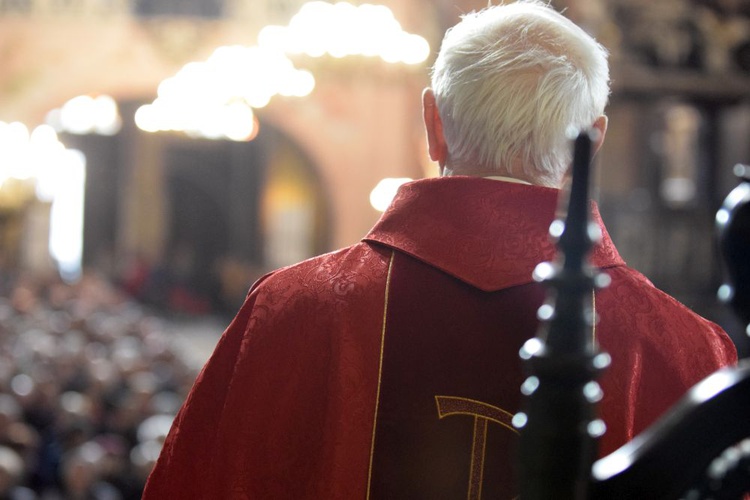 Wielki Piątek. Liturgia Męki Pańskiej w katedrze