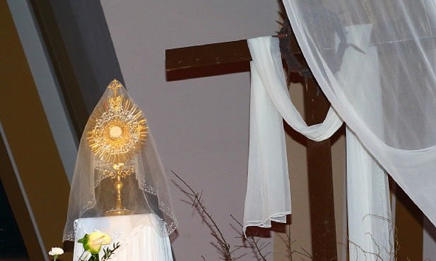 Ks. Bartołd: Wielka Sobota to czas oczekiwania na zmartwychwstanie