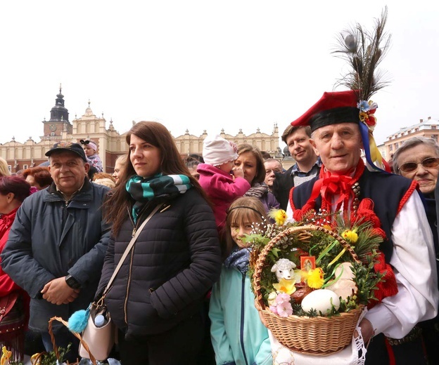 Święcenie pokarmów w Krakowie 2017, cz. 2