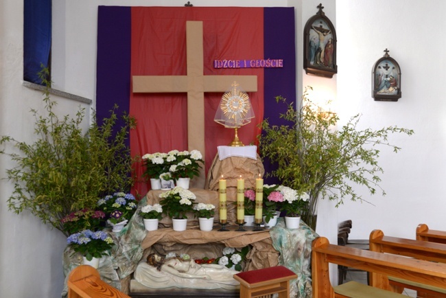 Groby Pańskie w diecezji radomskiej