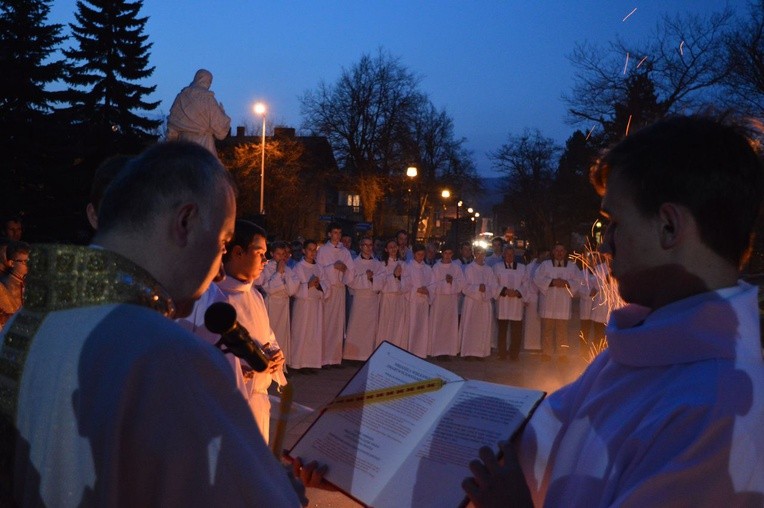 Liturgia Wielkiej Soboty w Nowym Targu - NSPJ