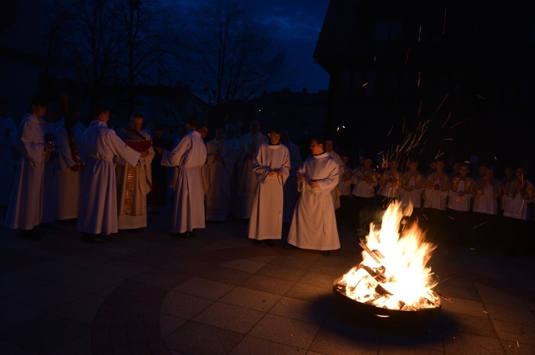 Liturgia Wielkiej Soboty w Nowym Targu - NSPJ