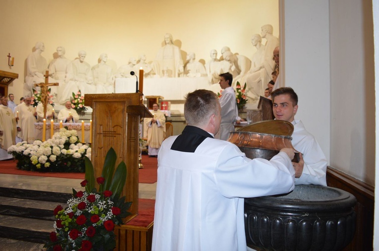 Liturgia Wielkiej Soboty w Nowym Targu - NSPJ