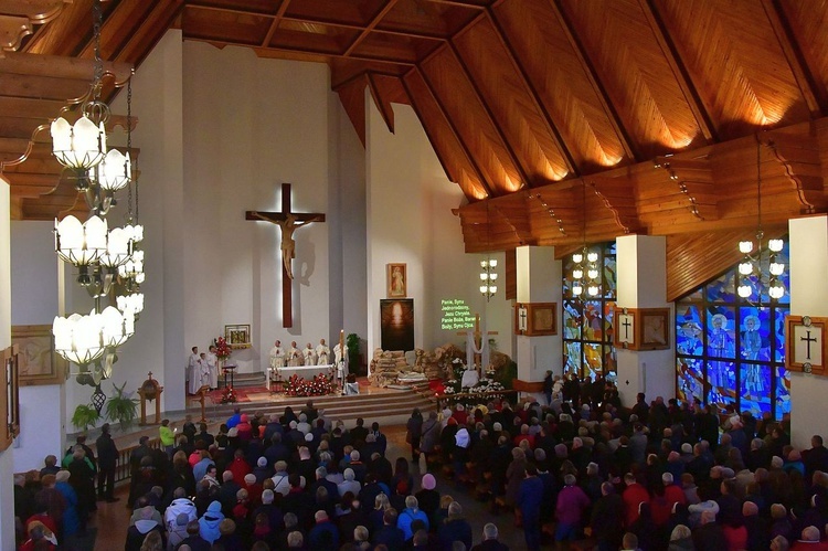 Liturgia Wielkiej Soboty w Zakopanem - św. Krzyż 