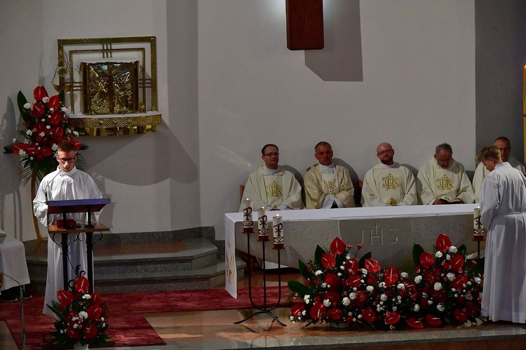 Liturgia Wielkiej Soboty w Zakopanem - św. Krzyż 