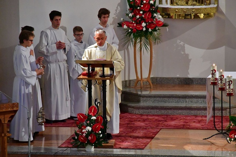 Liturgia Wielkiej Soboty w Zakopanem - św. Krzyż 