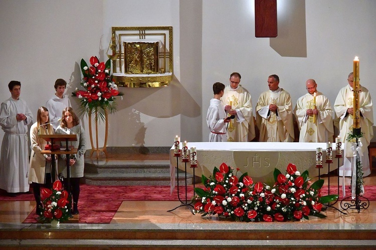 Liturgia Wielkiej Soboty w Zakopanem - św. Krzyż 