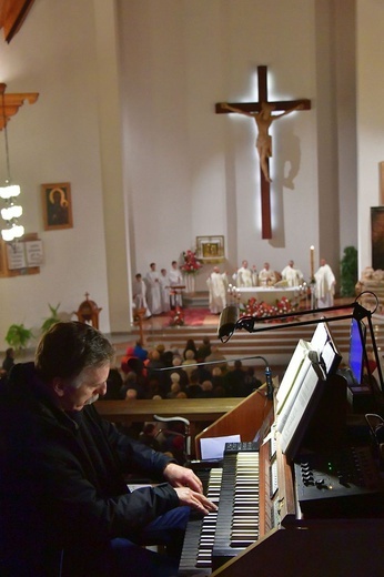 Liturgia Wielkiej Soboty w Zakopanem - św. Krzyż 