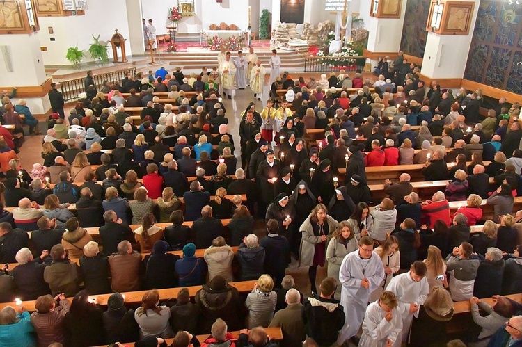 Liturgia Wielkiej Soboty w Zakopanem - św. Krzyż 