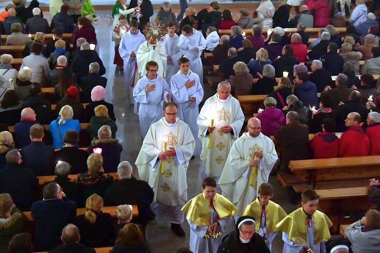 Liturgia Wielkiej Soboty w Zakopanem - św. Krzyż 