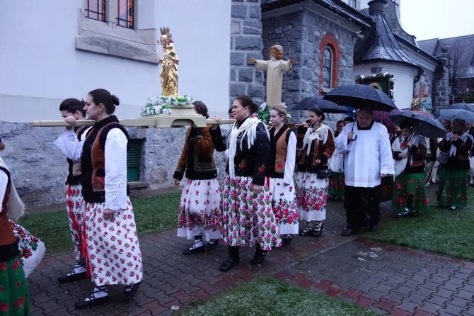 Procesja rezurekcyjna w Poroninie