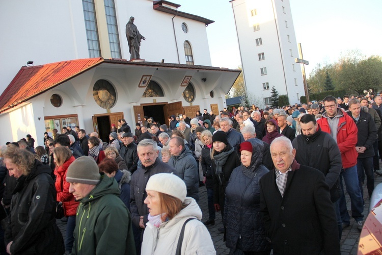 Msza św. rezurekcyjna na Natolinie