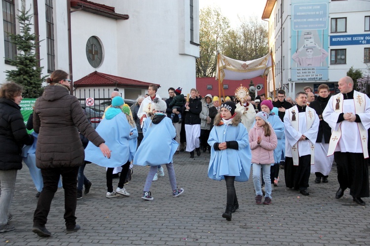 Msza św. rezurekcyjna na Natolinie