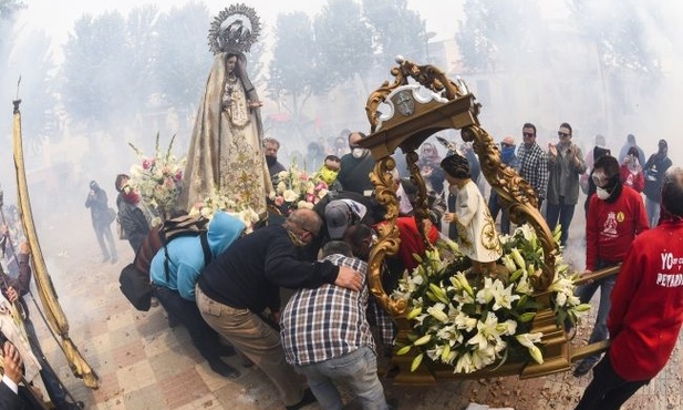 Chrystus Zmartwychwstały spotyka swoją Matkę