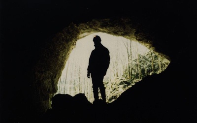Goprowcy uwolnili grotołaza, który utknął w jaskini