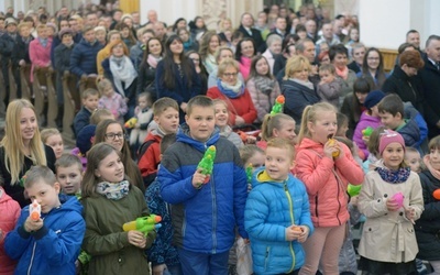 Dyngus w kolegiacie św. Bartłomieja w Opocznie