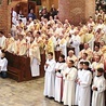 W Eucharystii wzięło udział ok. 250 kapłanów.