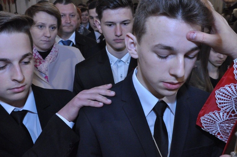 Bierzmowanie w Ciężkowicach