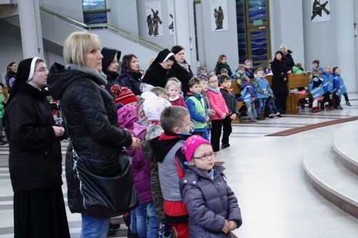 Pielgrzymka przedszkolaków do sanktuarium Bożego Miłosierdzia w Łagiewnikach - 19 kwietnia 2017