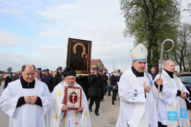 Powitanie ikony MB Częstochowskiej w Strzegocinie