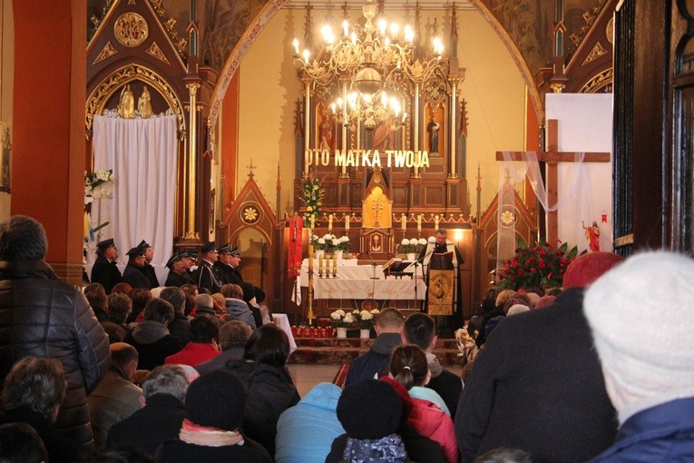 Powitanie ikony MB Częstochowskiej w Strzegocinie
