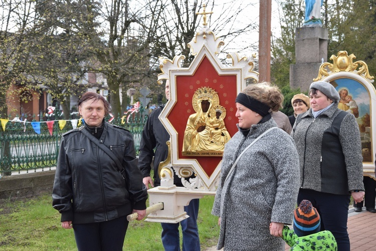 Powitanie ikony MB Częstochowskiej w Witoni