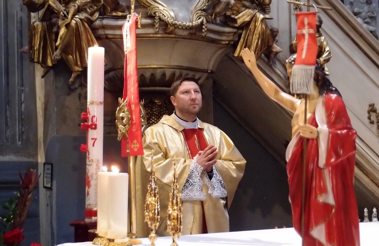 Wprowadzenie relikwii św. Faustyny i św. Jana Pawła II do kościoła św. Piotra w Lublinie