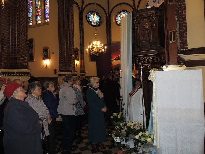 Powitanie ikony MB Częstochowskiej w parafii św. Stanisława w Kutnie