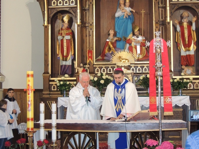 Powitanie ikony MB Częstochowskiej w parafii św. Stanisława w Kutnie