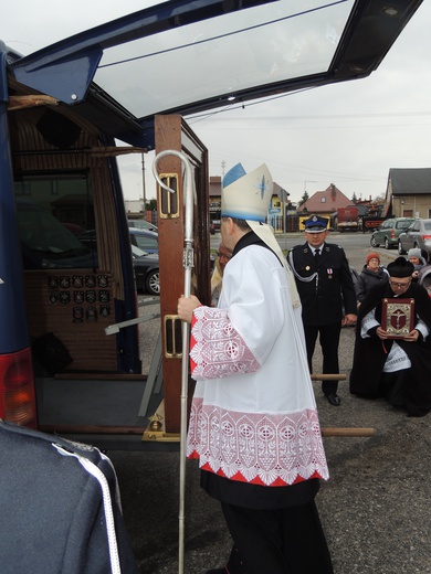 Powitanie ikony MB Częstochowskiej w parafii św. Stanisława w Kutnie