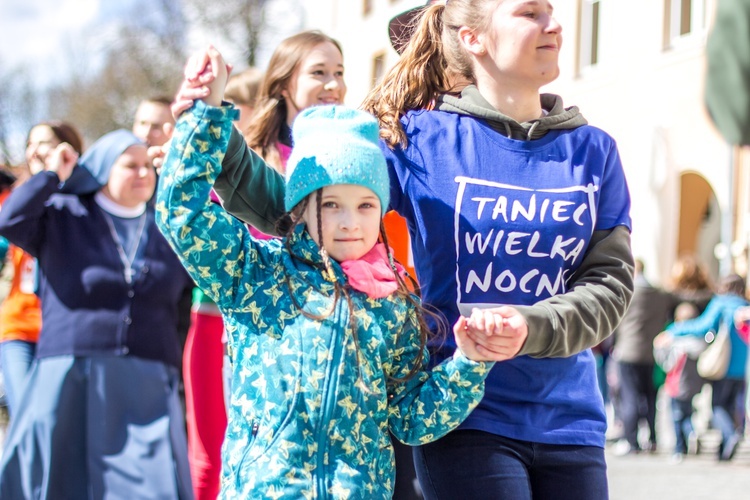 Taniec Wielkanocny w Olsztynie